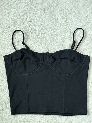 siyah crop büstiyer bluz