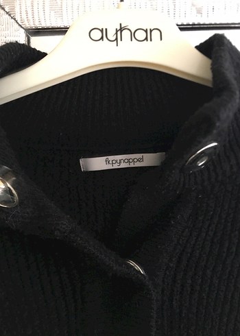 Siyah Kadın Triko Yüksek Yaka Hırka - Görsel 3