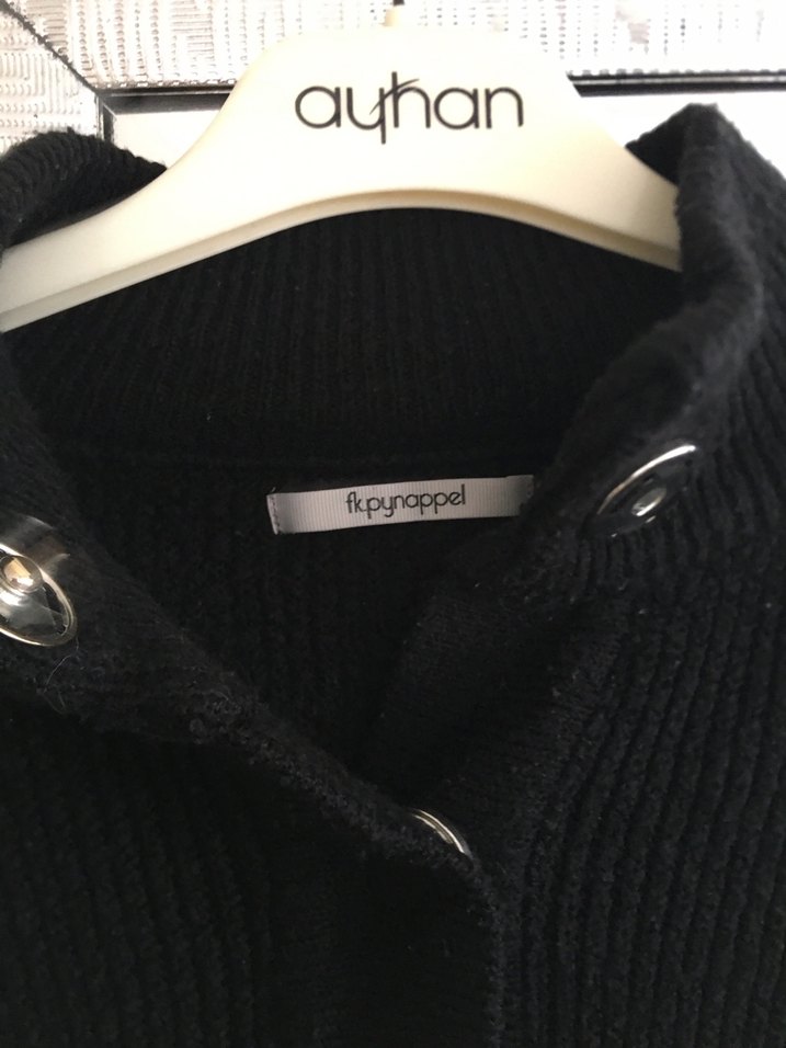 Siyah Kadın Triko Yüksek Yaka Hırka - Görsel 3