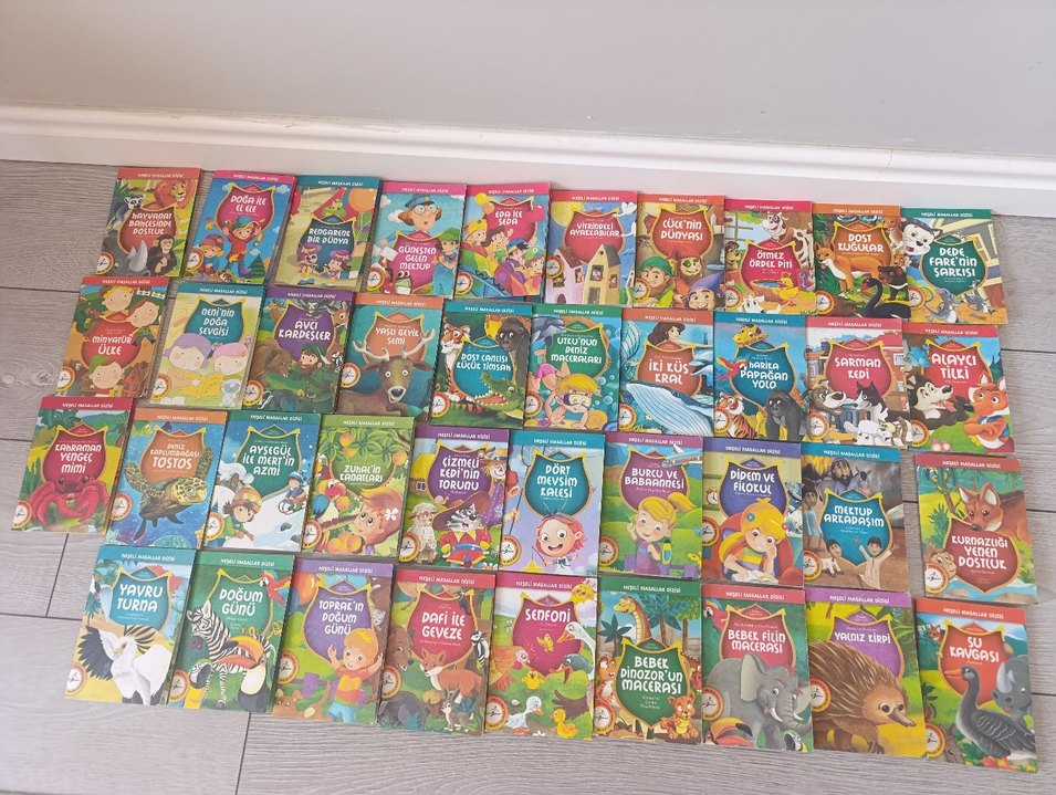 Çocuklar için renkli ve eğlenceli kitap seti - Görsel 2