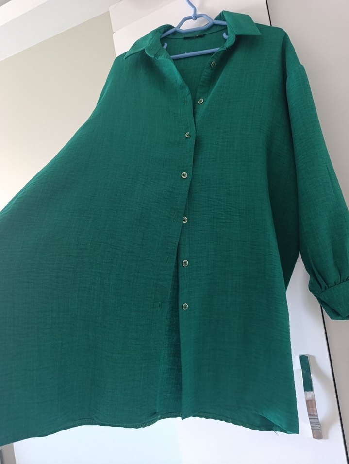 Düğmeli Yeşil Keten Kadın Gömlek - Görsel 3