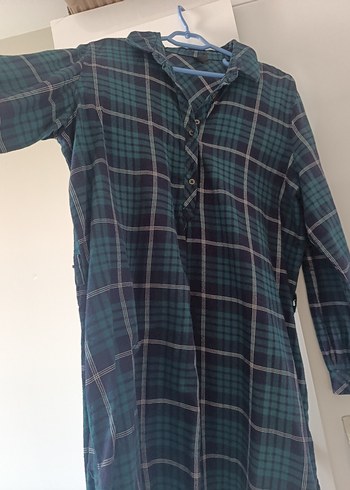 Düğmeli Uzun Kollu Yeşil Midi Gömlek - Görsel 3