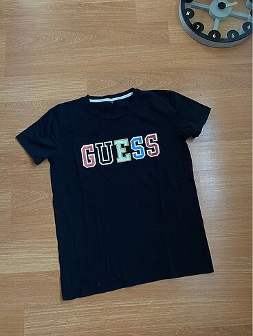 Guess tişört