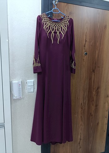 Uzun Kollu Mor İşlemeli Zincir Detaylı Abiye Elbise - Görsel 2