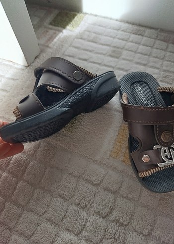 Kahverengi Tokalı Erkek Çocuk Terlik - Görsel 3