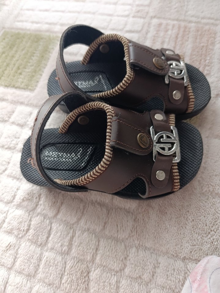 Kahverengi Tokalı Erkek Çocuk Terlik - Görsel 2