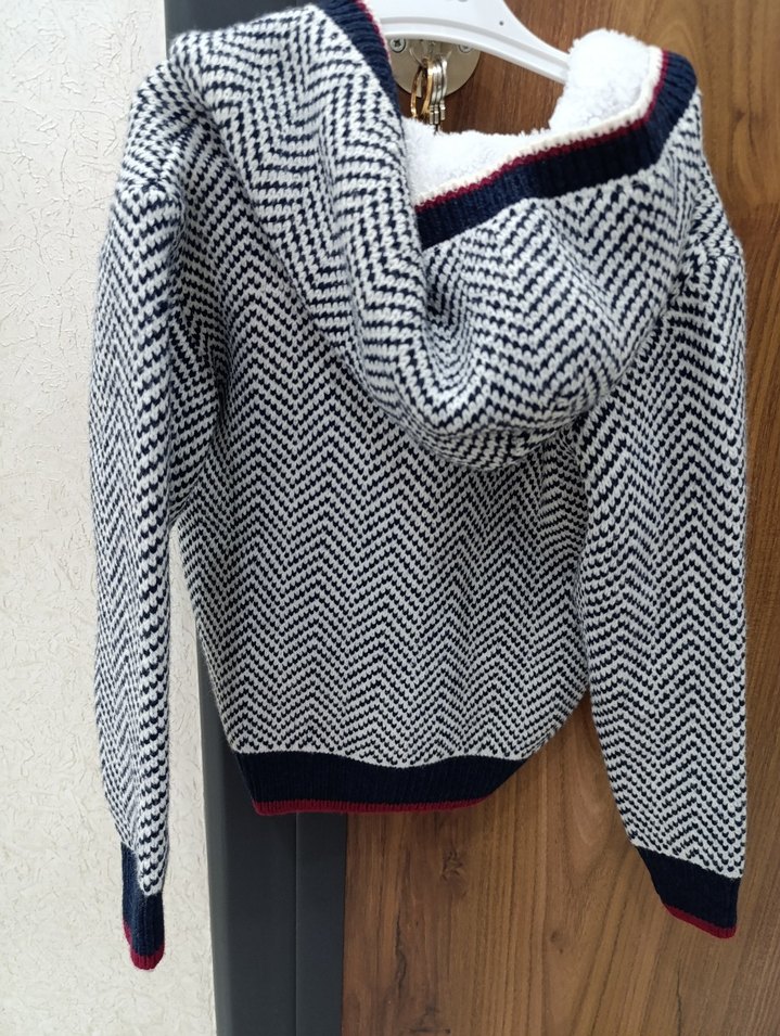 Erkek Çocuk Gri Örgü Hırka - Görsel 2