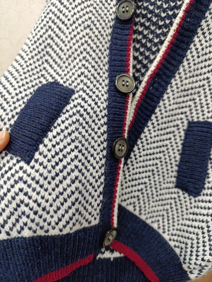 Erkek Çocuk Gri Örgü Hırka - Görsel 3