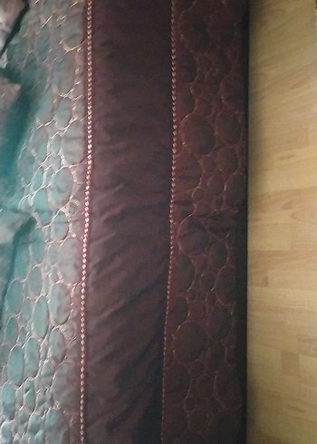 Beden bordo Renk Bordo Nakışlı Yatak Örtüsü