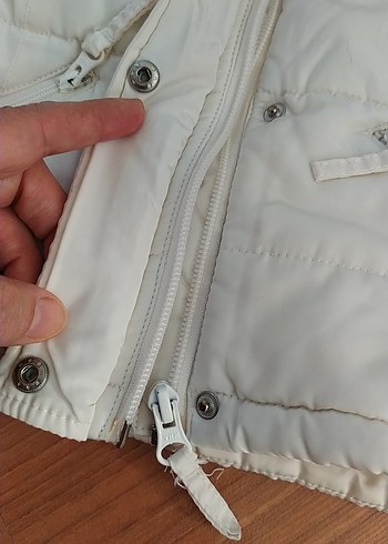 Kürk Detaylı Beyaz Kız Çocuk Kapüşonlu Yelek - Görsel 12