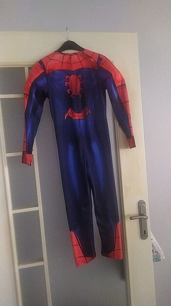 LC Waikiki Spiderman Kostümü.