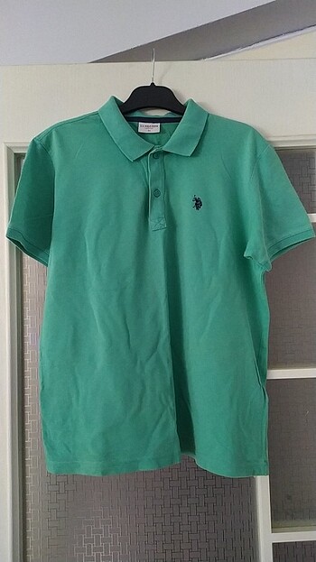 T-shirt.