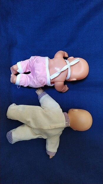 Barbie Oyuncak bebekler.