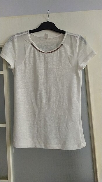 T-shirt.