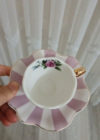 English Home Pembe Çiçek Desenli Porselen Fincan ve Tabağı