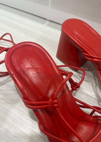 Stradivarius bağçıklı topuklu ayakkabı - Görsel 6