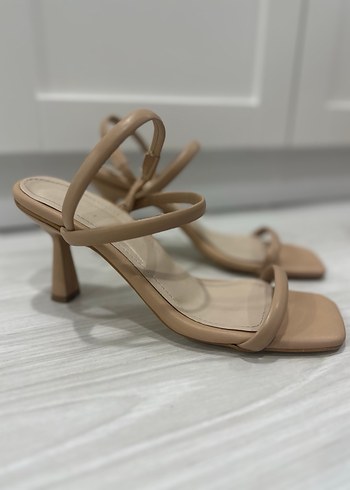 Topuklu Ayakabı - Görsel 2