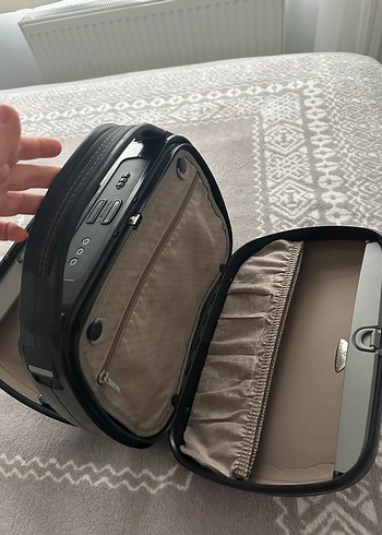 Samsonite Makyaj Bavulu - Görsel 8