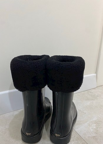 İğne Siyah Kürklü çocuk bot - Görsel 3