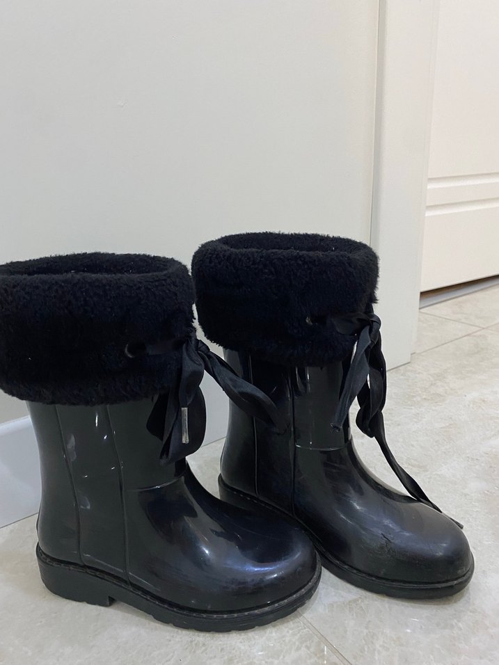 İğne Siyah Kürklü çocuk bot - Görsel 2