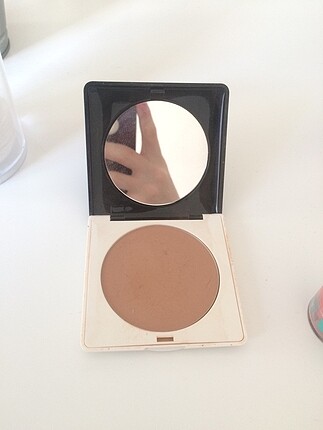 H&M bronzer