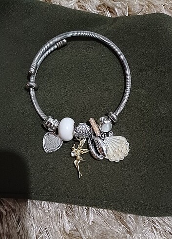 Pandora 