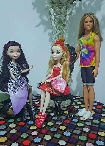 Ever After High ve Barbie Fashionistas 