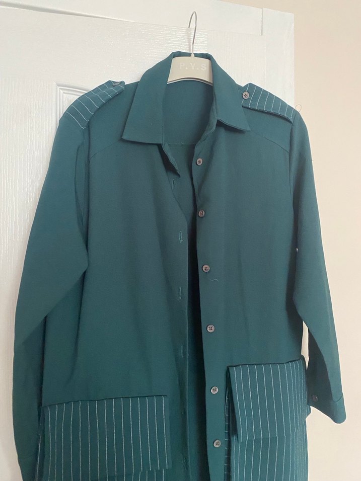 Düğmeli Uzun Yeşil gömlek - Görsel 3