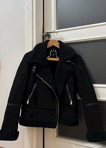 Stradivarius Siyah Pelus Detayli Biker Ceket Stradivarius
