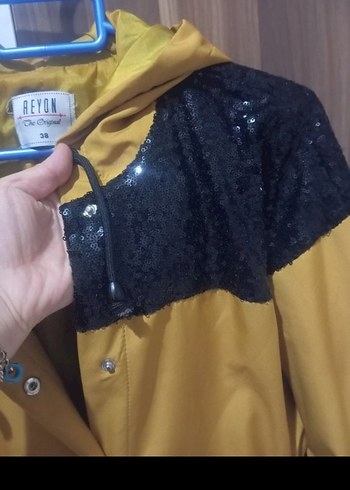 Sarı Kapüşonlu Düğmeli Sokak Tarzı Ceket - Görsel 6