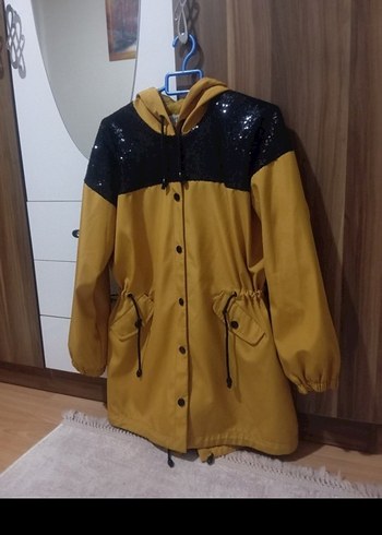 Sarı Kapüşonlu Düğmeli Sokak Tarzı Ceket - Görsel 3