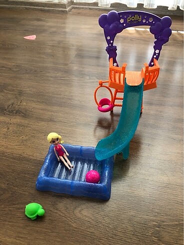 Polly pocket