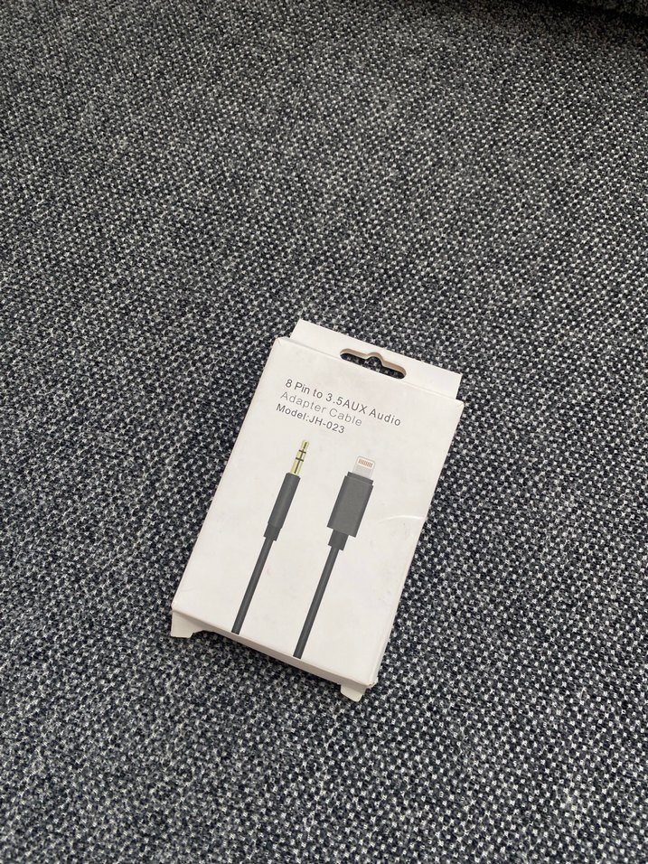 8 Pin to 3.5 AUX Audio Adaptör Kablosu Gri - Görsel 2