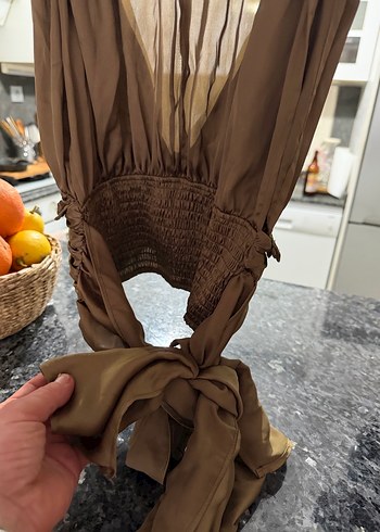 Uzun Drapeli Saten Gold Kadın Tulum - Görsel 4