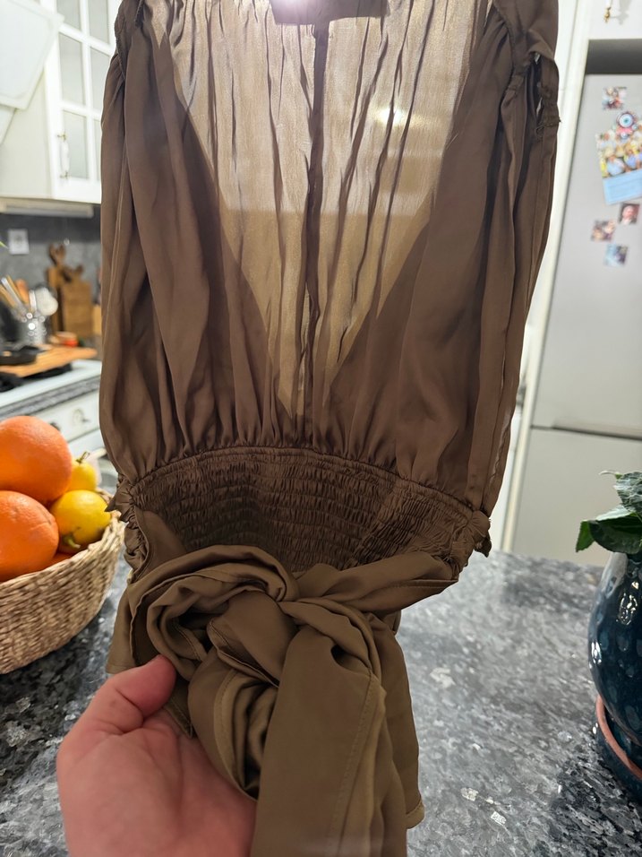 Uzun Drapeli Saten Gold Kadın Tulum - Görsel 5