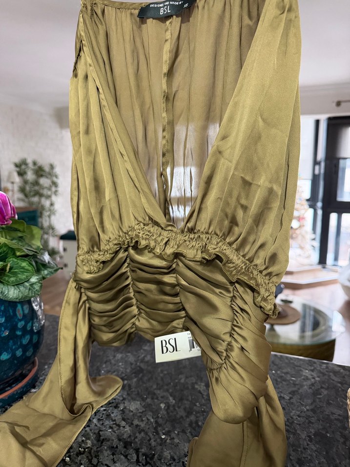 Uzun Drapeli Saten Gold Kadın Tulum - Görsel 2