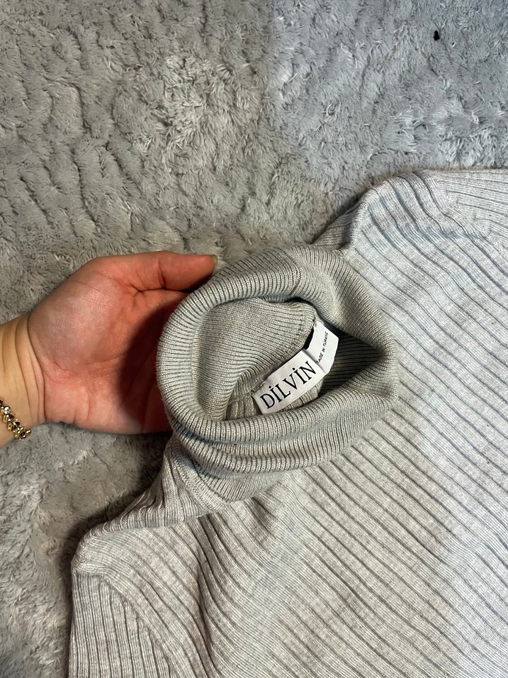 Gri Kadın Boğazlı Triko Kazak - Görsel 2