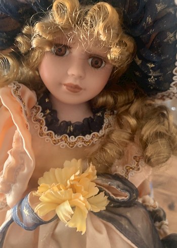 Bej Renkli Pastel Tonlarda Klasik Bebek - Görsel 3