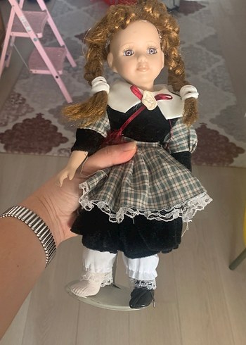 Siyah Elbiseli Kız Bebek Bebek - Görsel 3