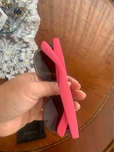Beden pembe Renk Güneş gözlüğü
