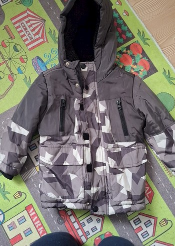 Erkek Çocuk Kamuflaj Desenli Kapüşonlu Mont - Görsel 2