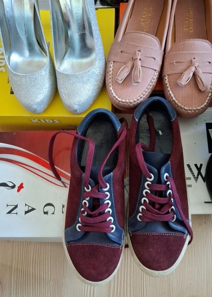 Abiye ve spor ayakkabı  - Görsel 4