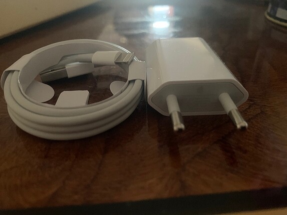 Orjinal iPhone kutudan çıkma şarj aleti