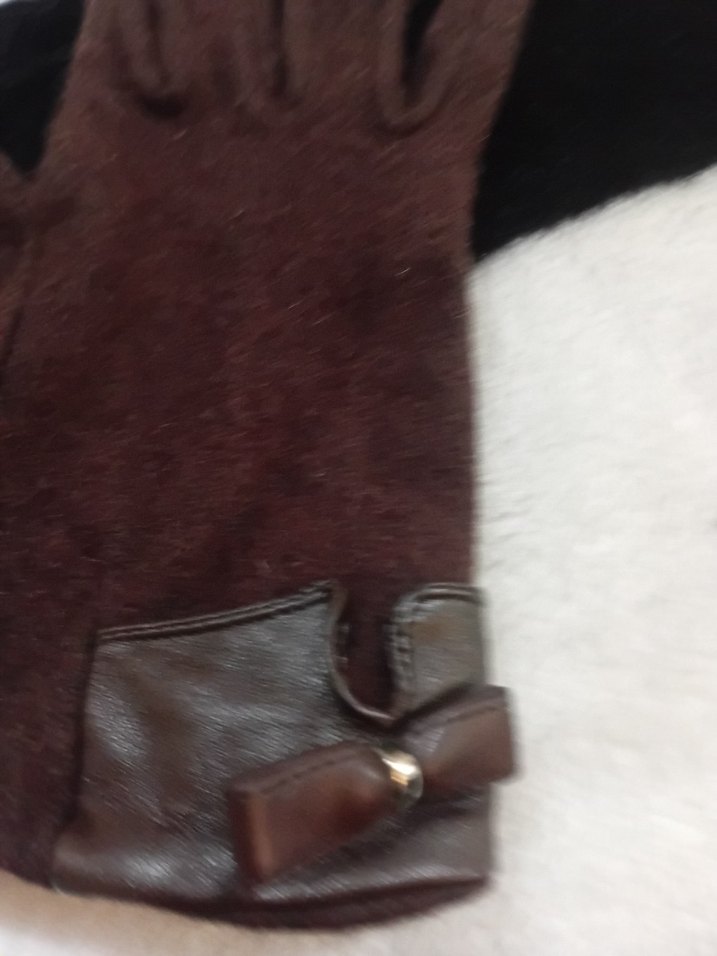 Kahverengi Kemer Detaylı Kadın Eldiveni - Görsel 3