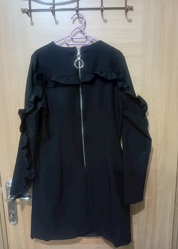 Zincir Detaylı Siyah Uzun Kollu Elbise - Görsel 4