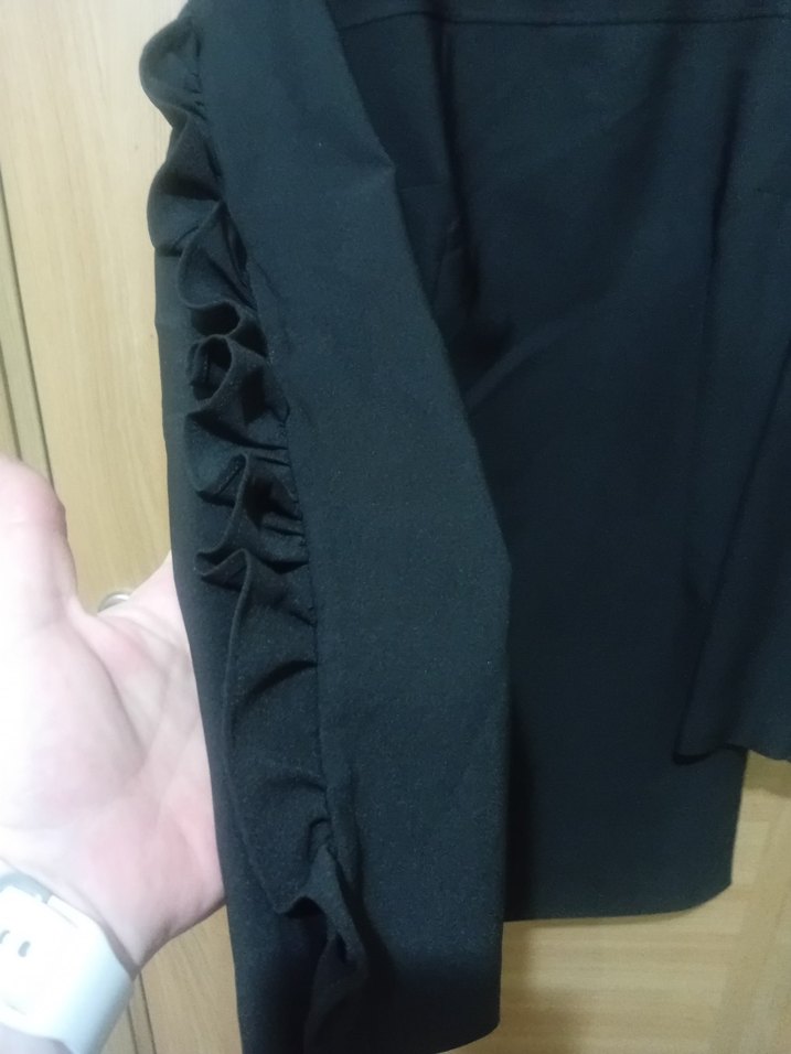 Zincir Detaylı Siyah Uzun Kollu Elbise - Görsel 3