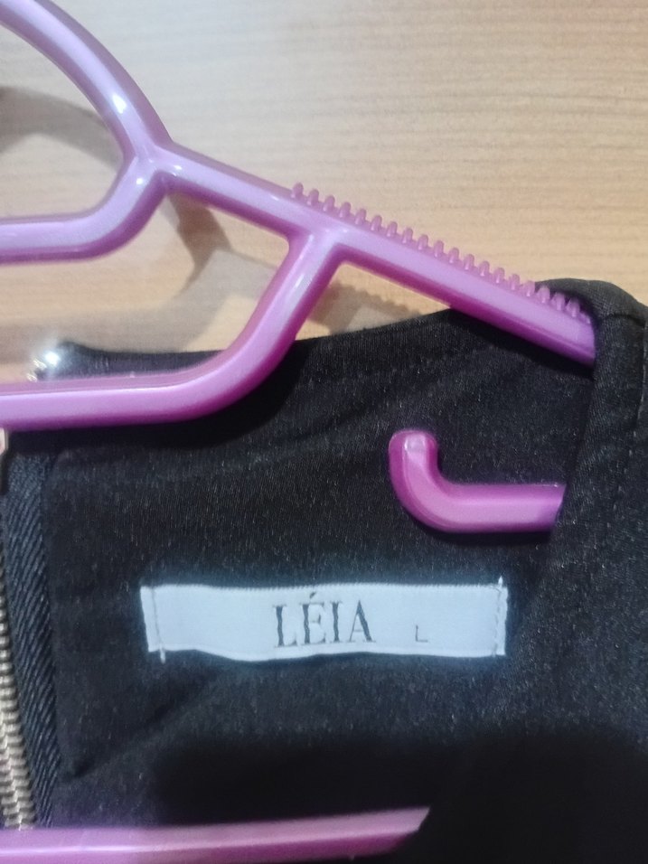 Zincir Detaylı Siyah Uzun Kollu Elbise - Görsel 2