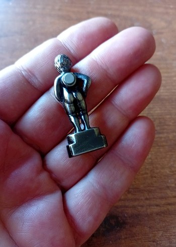 Diğer Brüksel Manneken pis magnet