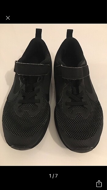 Nike (32 no)