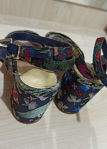 36 Beden Stradivarius